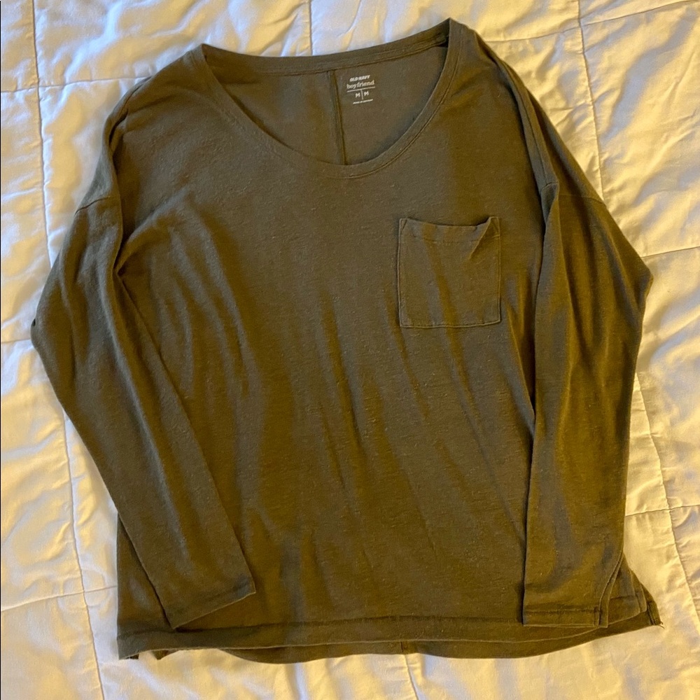 Old navy long sleeve size medium
